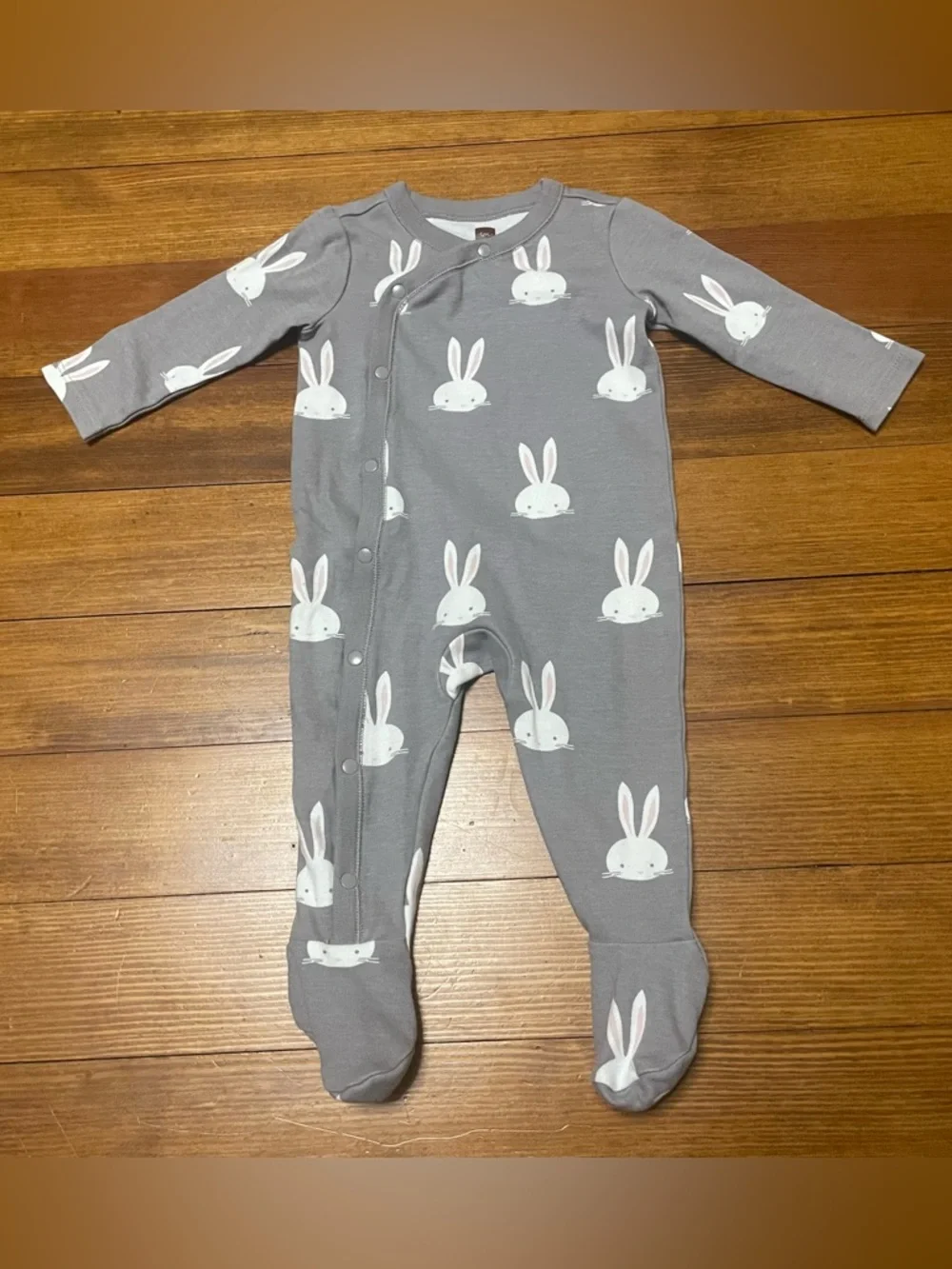 Tea Collection Gray & White Bunny Romper - 3-6 Months